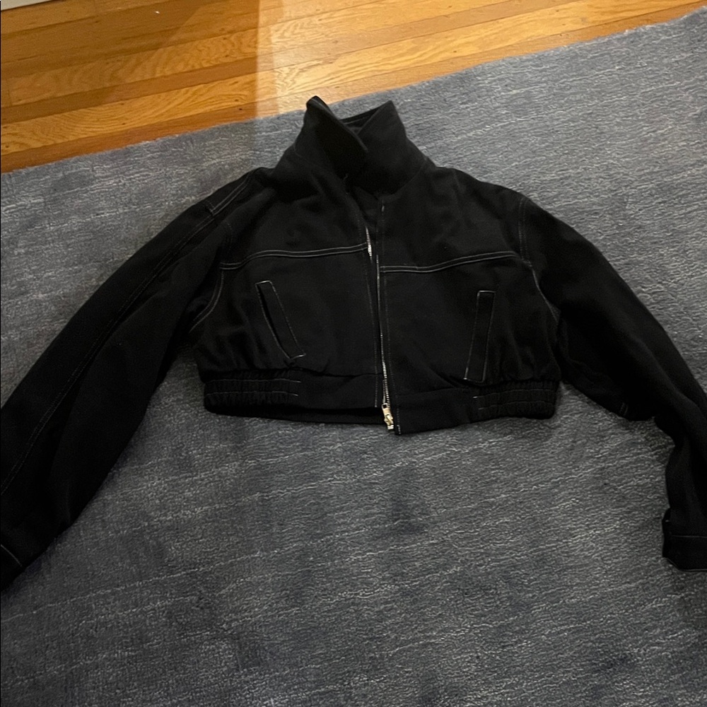 Elegant Black Cropped Jean Jacket